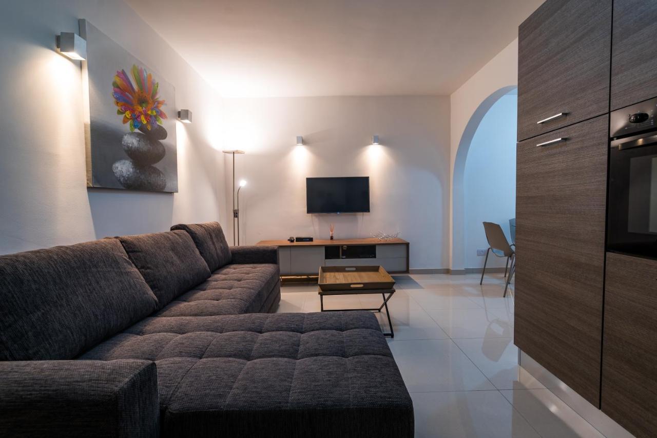 Sh6A- Qawra Prime Location 2 Bedroom Apartment St. Paul's Bay Exterior photo